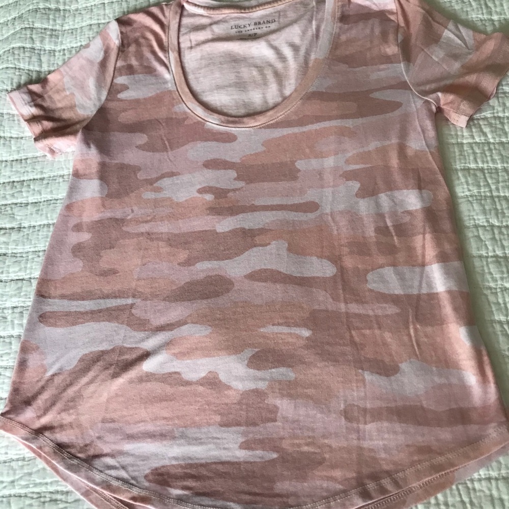 Pink camo tee shirt